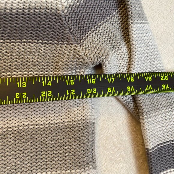 Roxy Women's Sweater Medium Striped Knit Gray & White Long Sleeve Scoop Neck - Picture 4 of 9